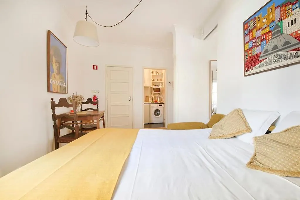 Maria Do Bairro Apartment With Balcony And Elevator Lisboa