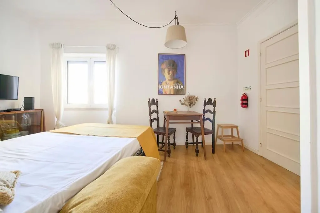 Maria Do Bairro Apartment With Balcony And Elevator Lisboa