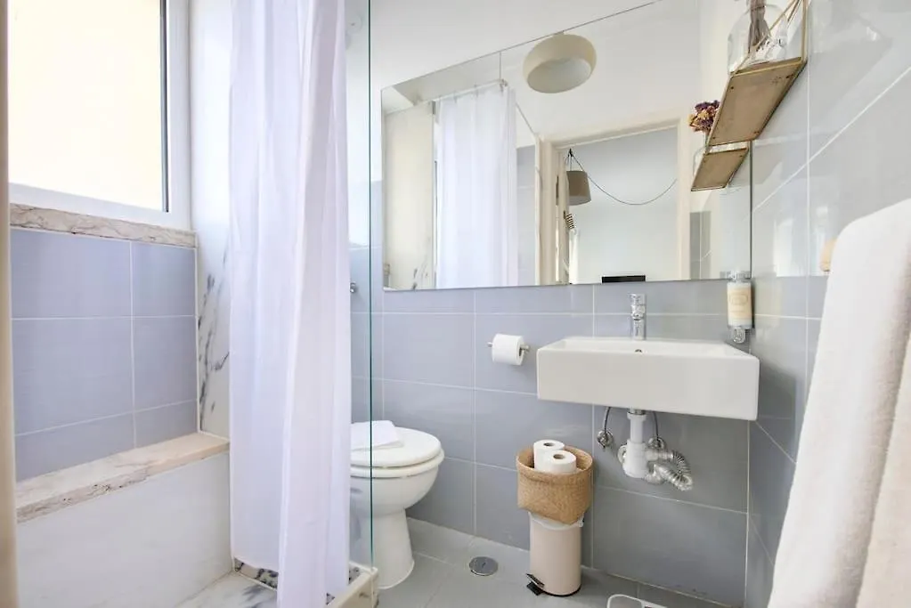 Maria Do Bairro Apartment With Balcony And Elevator Lisboa